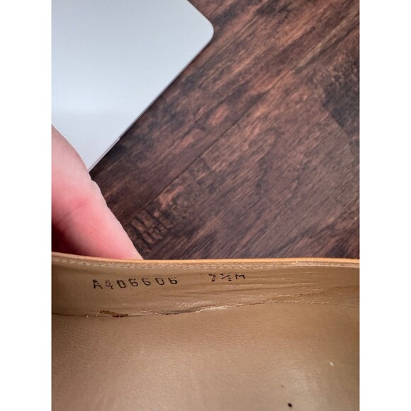 Stuart Weitzman Pumps in Nude size 7.5 - Picture 5 of 5